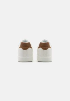 Pier One Sneakers Laag - White 8 Pier One Sneakers Laag - White -Pier One 0d68a4c32b96494b83f0888dc073cae5