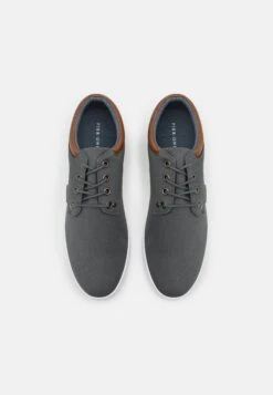 Pier One Unisex - Sneakers Laag - Grey 9 Pier One Unisex - Sneakers Laag - Grey -Pier One 300f1aa95a2a4579b4a07e57470c9afc