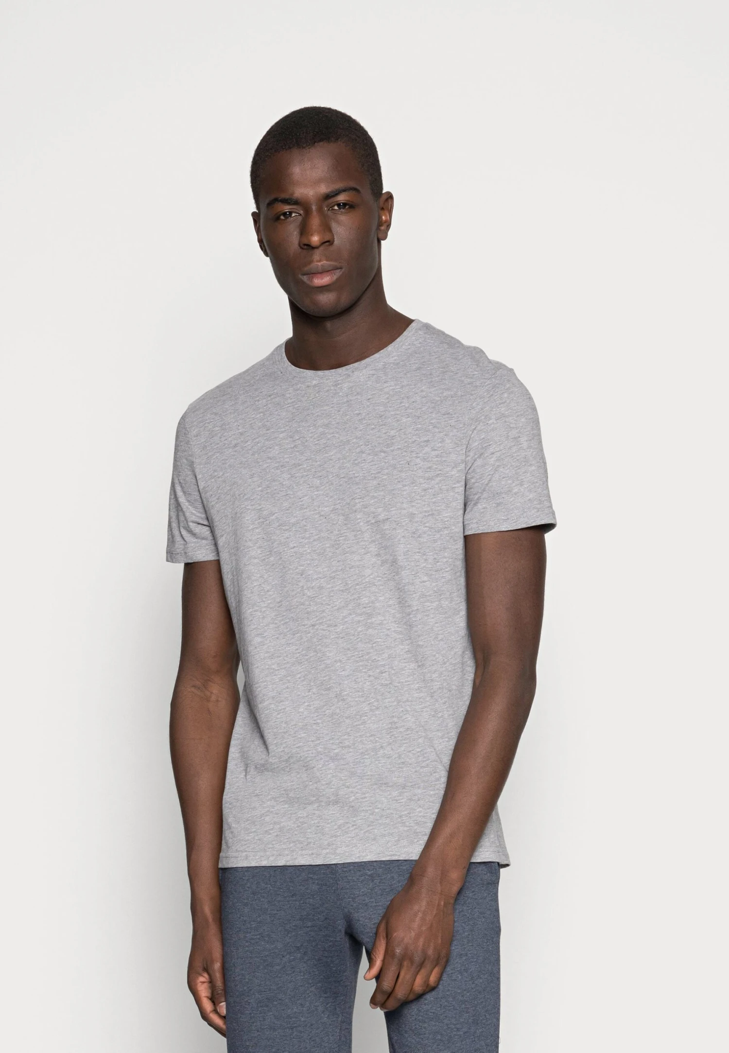 Pier One 3 Pack - T-Shirt Basic - White/Black/Light Grey 4 Pier One 3 Pack - T-Shirt Basic - White/Black/Light Grey - Afbeelding 4