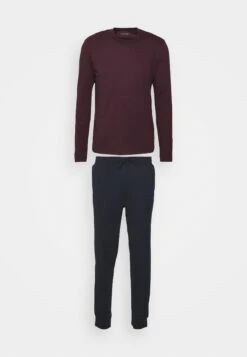 Pier One Pyjama -Dark Blue/Bordeaux 10 Pier One Pyjama -Dark Blue/Bordeaux -Pier One 44d1a5d0e01745888ac1a74563e21776
