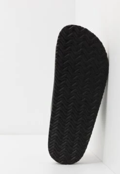 Pier One Unisex - Pantoffels - Black 14 Pier One Unisex - Pantoffels - Black -Pier One 4a735c24e60449a29969a0148d036b07